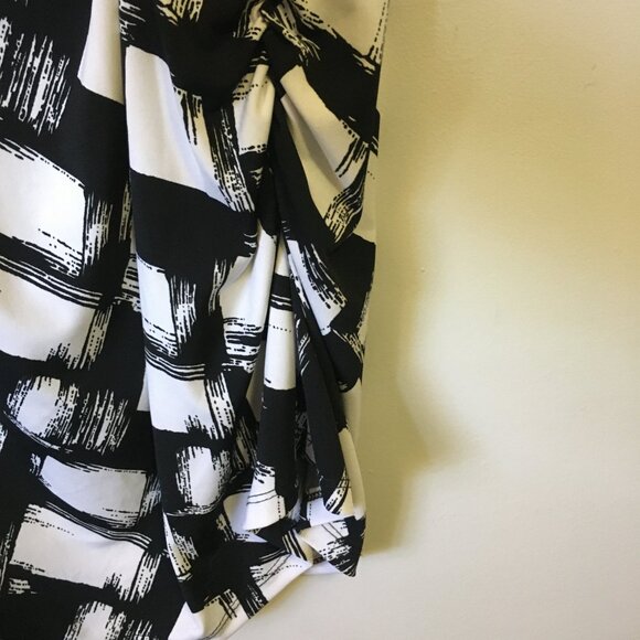 B&W Canadian Spy Movie Paint Blotched Ruched Waist Cowl Neck Tank Top - Picture 5 of 15